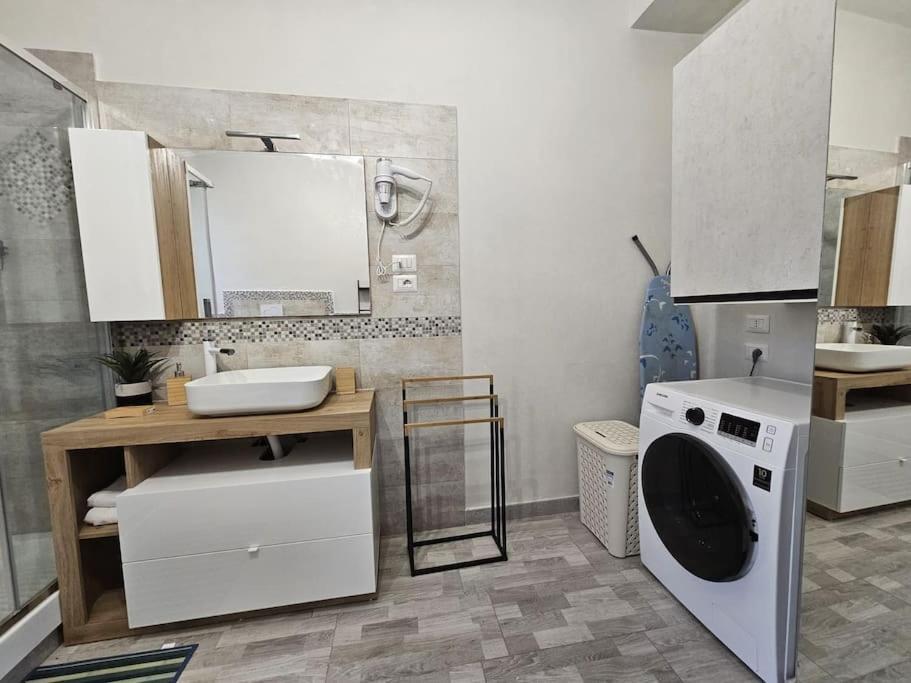 Fountain 4 Bdr Deluxe 30 Min To Rome Apartment *